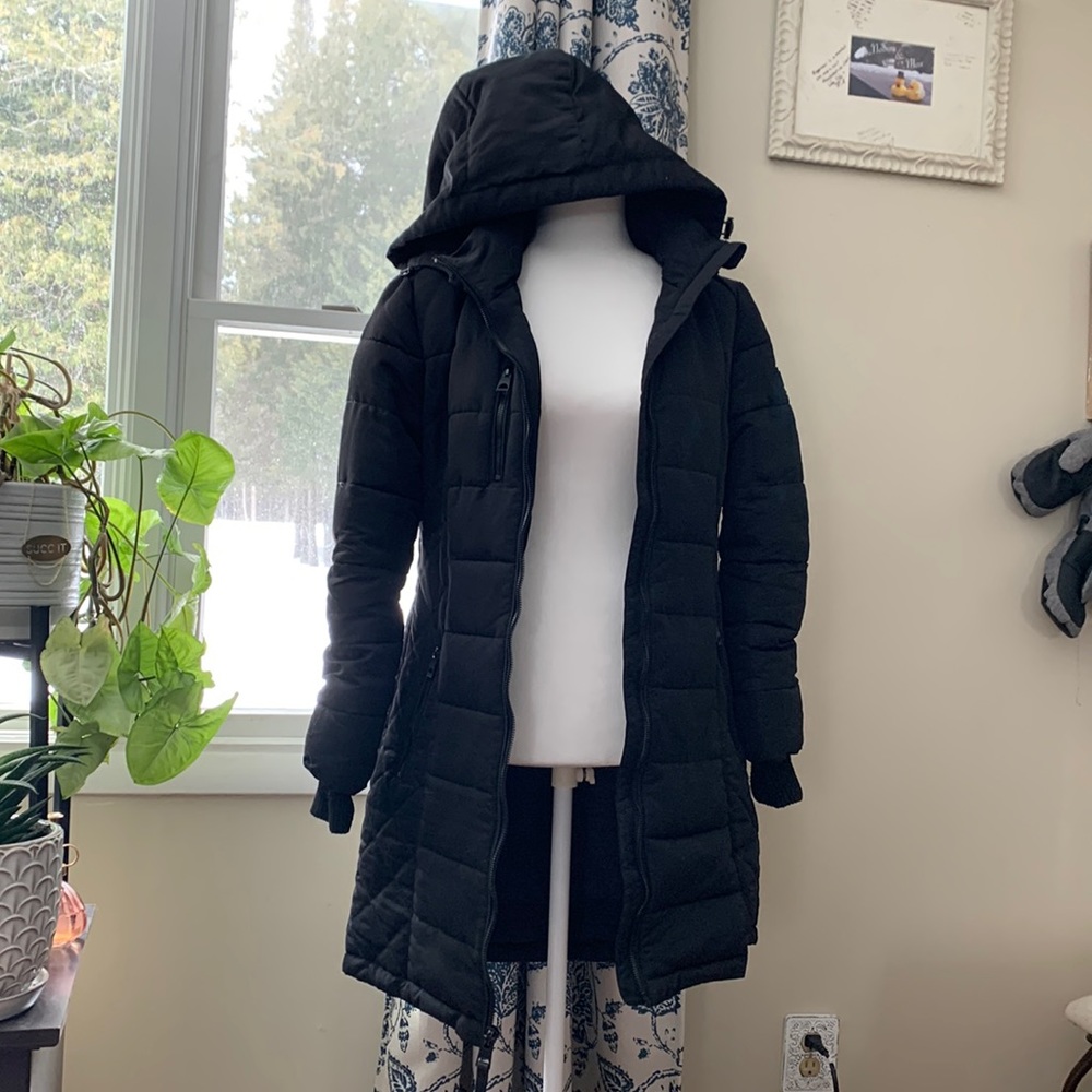 Guess Black Parca - Size Small